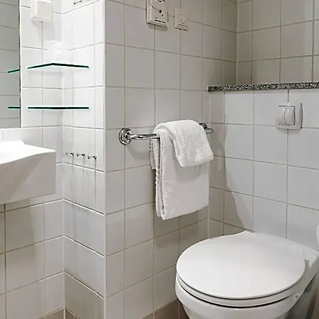 St Svithun As Hotel 2*